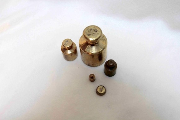 Замечательный набор латунных гирь.Европа. Начало 20 века