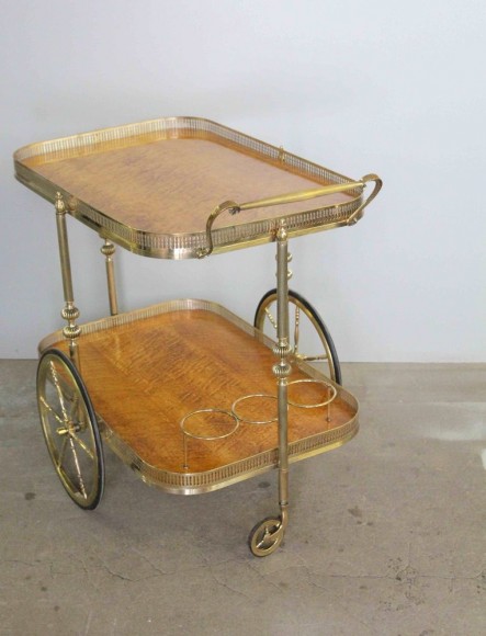 Мобильный помощник на колесах