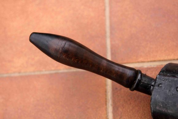 Черный совок для угля, пепла. Идеален для уборки в печи и в камине