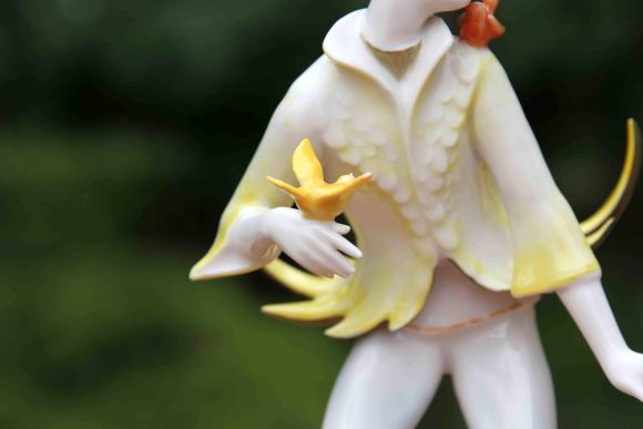 ФАРФОРОВАЯ СТАТУЭТКА HUTSCHENREUTHER ВЕСЕННЕЕ НАСТРОЕНИЕ