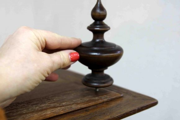 Старинный винный шкаф после реставрации