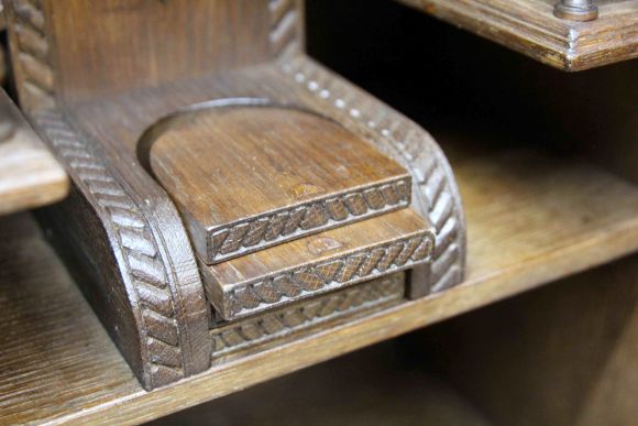 Старинный винный шкаф после реставрации