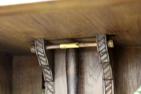 Старинный винный шкаф после реставрации