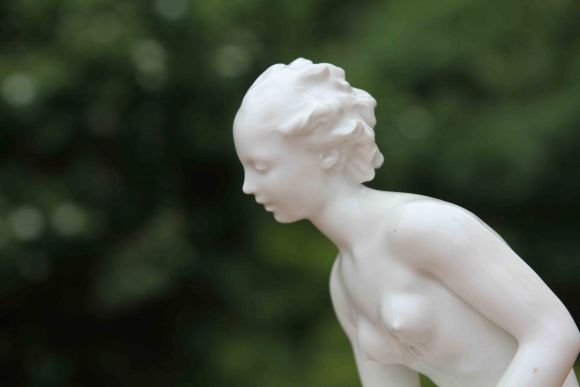 Обнаженная девушка с рыбой КПМ KPM Berlin