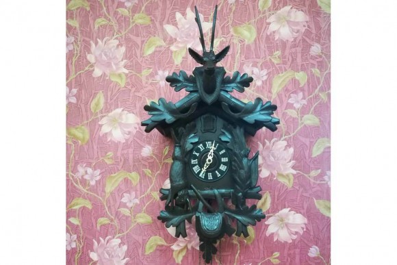 Деревянные резные часы "Охота". Винтаж. Европа. Массив