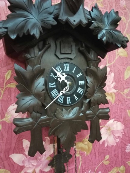 Деревянные резные часы "Охота". Винтаж. Европа. Массив