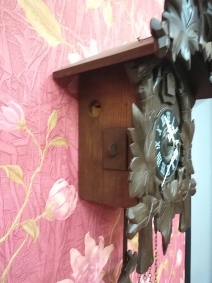 Деревянные резные часы "Охота". Винтаж. Европа. Массив