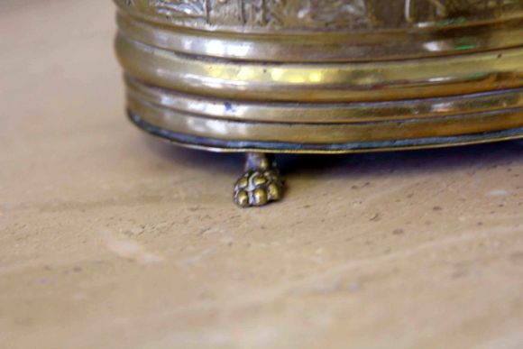 Чудесное антикварное кашпо на ножках.Европа.Начало 20 века