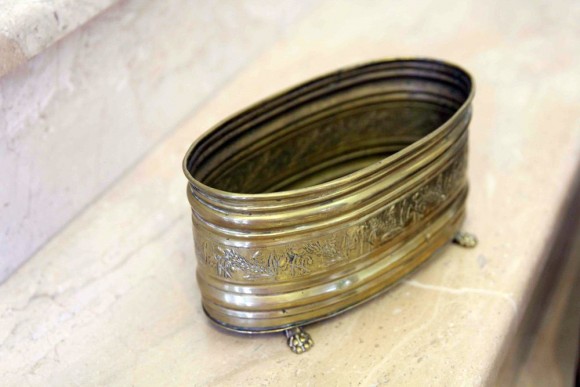 Чудесное антикварное кашпо на ножках.Европа.Начало 20 века