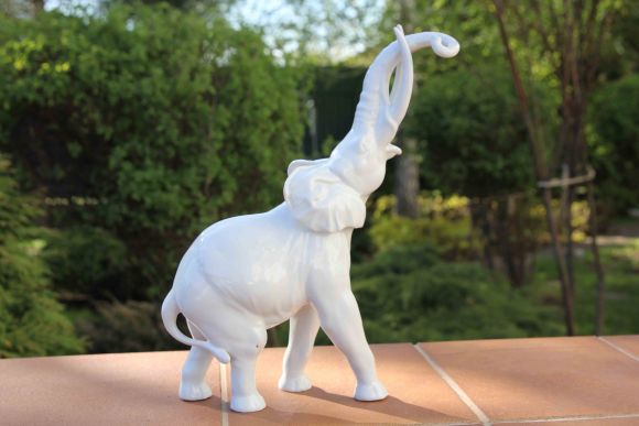 Антикварная Фарфоровая статуэтка "Кричащий слон". Германия.  20 в. 30е года. 