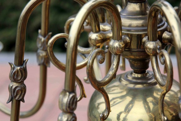 Антикварная бронзовая люстра с орлом