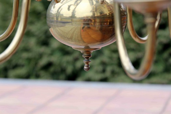 Антикварная бронзовая люстра с орлом