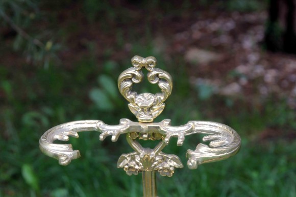 Литая латунная зонтница. Превосходное касчество