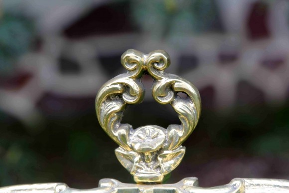 Литая латунная зонтница. Превосходное касчество