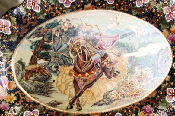 Винтажная китайская Ваза - Шкатулка "Воин" в технике Мориаж, Сацума SATSUMA - 60 гг