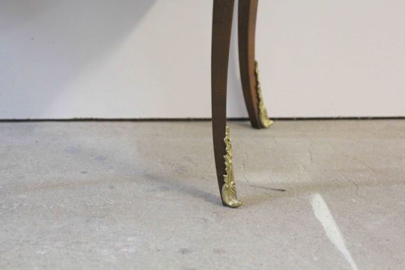 Старинный комод маркетри на изящных ножках