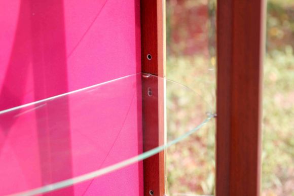 Великолепная антикварная витрина маркетри