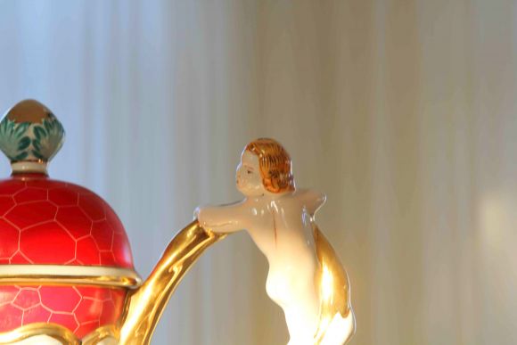 Декоративный высокий кувшин CAPODEMONTE