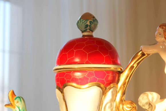 Декоративный высокий кувшин CAPODEMONTE