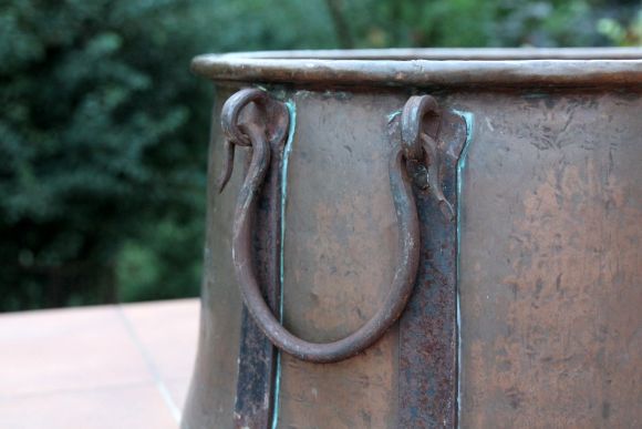 Старинная емкость для дров. Европа. Начало 20 века