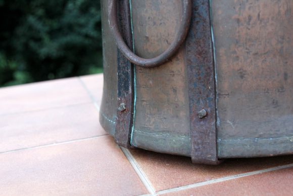 Старинная емкость для дров. Европа. Начало 20 века