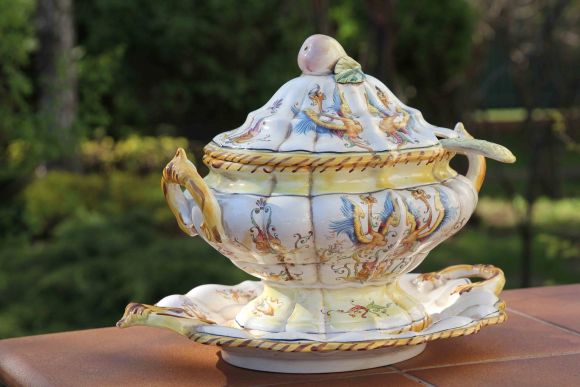 Невероятная винтажная супница  Capodimonte Каподимонте. Италия.