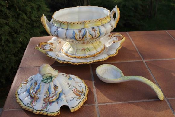 Невероятная винтажная супница  Capodimonte Каподимонте. Италия.