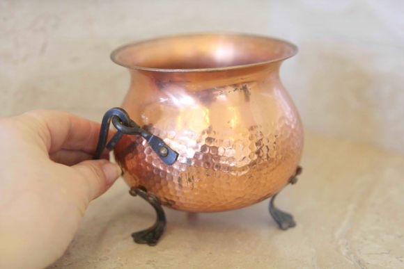 Медный чугунок на ножках. Европа. Середина 20 века