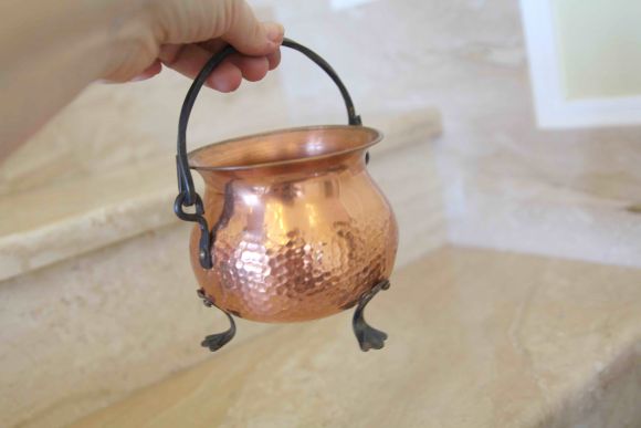 Медный чугунок на ножках. Европа. Середина 20 века