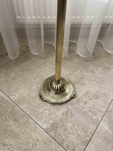 Хрустальная пепельница на изящной латунной ножке