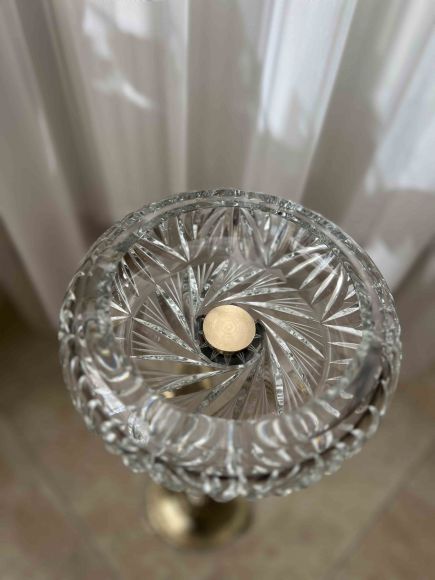 Хрустальная пепельница на изящной латунной ножке