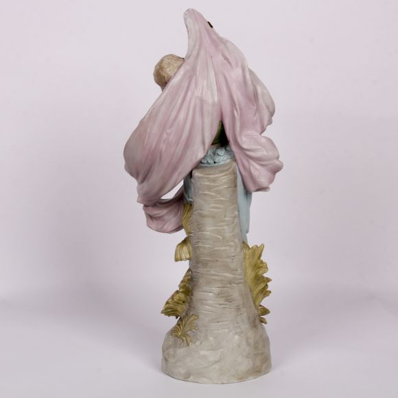 Антикварная Немецкая статуэтка DRESDEN