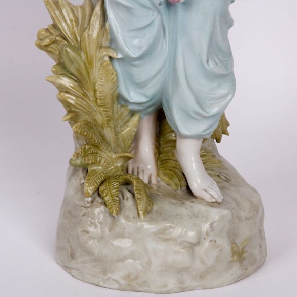 Антикварная Немецкая статуэтка DRESDEN