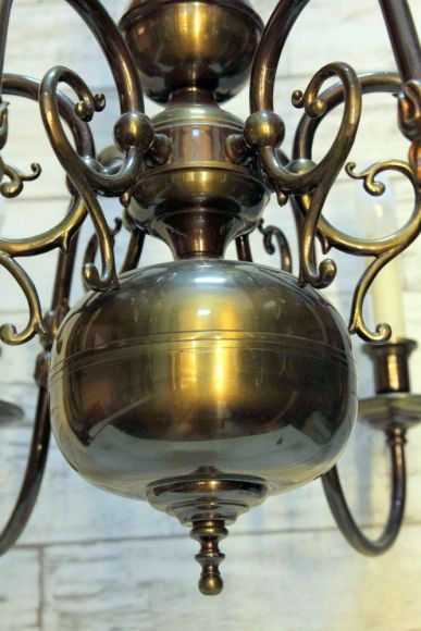 Старинная шикарная бронзовая люстра с шаром