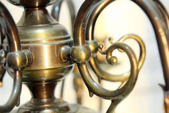 Старинная шикарная бронзовая люстра с шаром