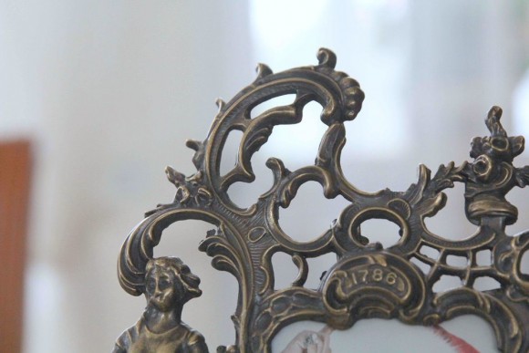 Замечательные антикварные рамочки из бронзы в патине