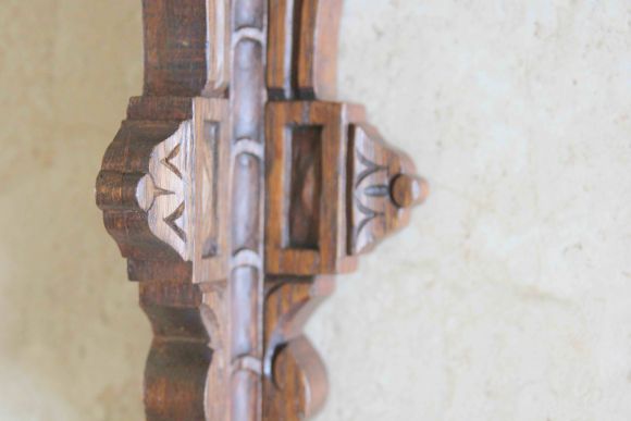 Угловая дубовая полка удлиненной формы