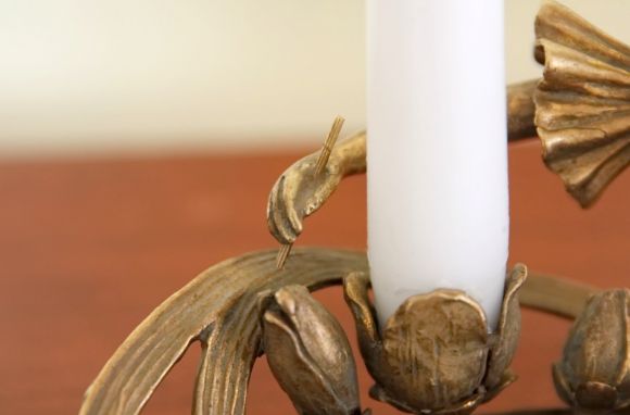 Старинный подсвечник арт-деко - девушка с книгой