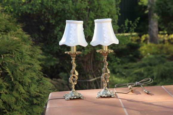 Очень милый, винтажный светильник