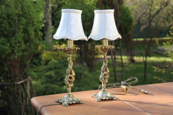 Очень милый, винтажный светильник