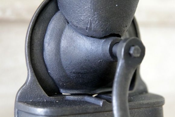 Чугунная кофемолка мелкого помола. Европа. Начало 20 вв