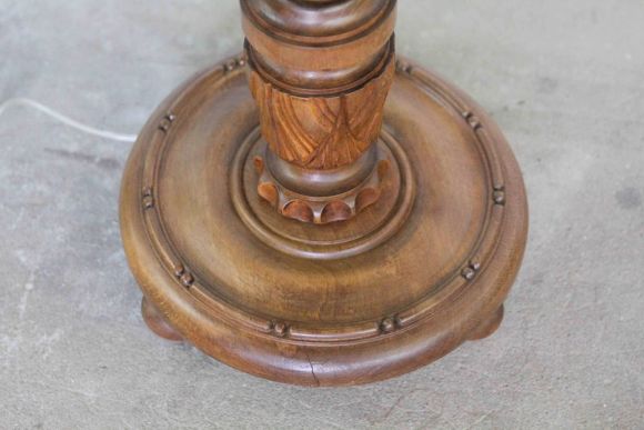 Винтажный напольный торшер из дерева.Европа.Начало 20 века