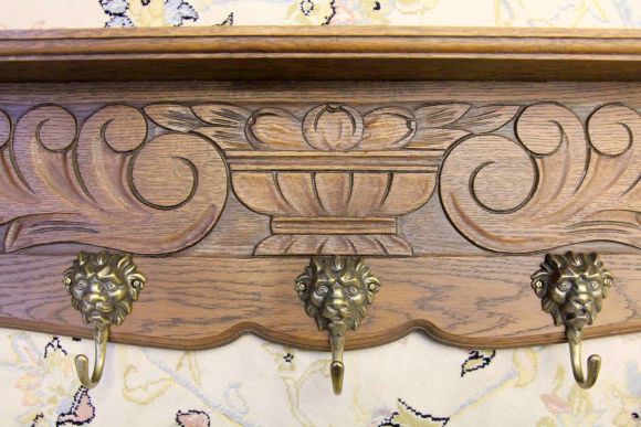 Массивная резная вешалка из дуба