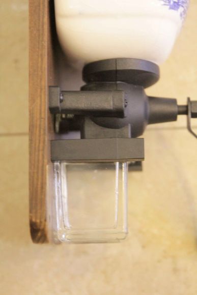 Винтажная фарфоровая настенная кофемолка. Голландия. середина 20 вв