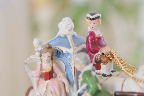 Антикварная фарфоровая статуэтка Лошадки. Европа. Начало 20 века