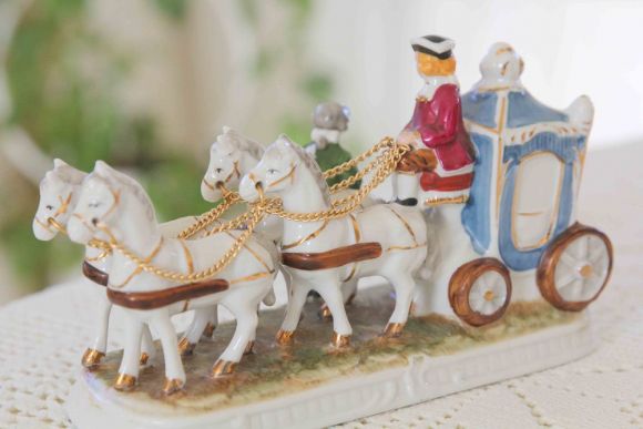 Антикварная фарфоровая статуэтка Лошадки. Европа. Начало 20 века