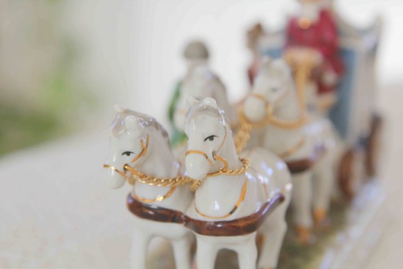 Антикварная фарфоровая статуэтка Лошадки. Европа. Начало 20 века