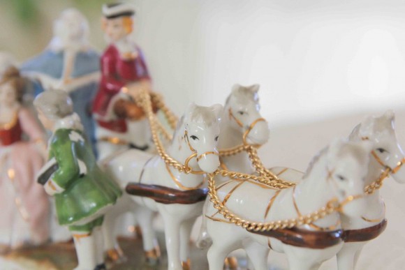 Антикварная фарфоровая статуэтка Лошадки. Европа. Начало 20 века