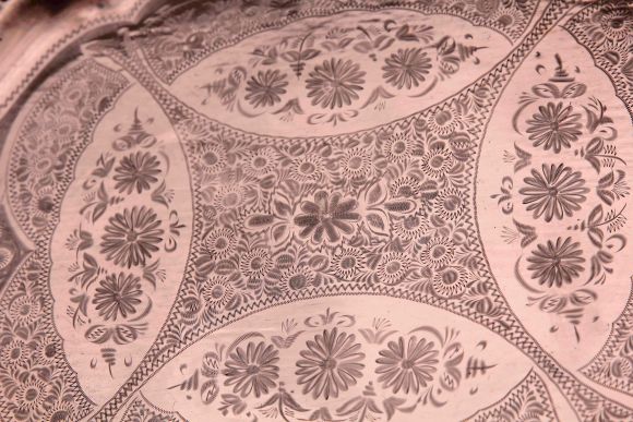 Необыкновенно красивый поднос из меди. Европа. Начало 20 века