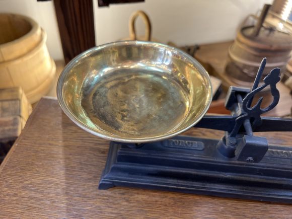 Старинные весы FORCE 1 кг